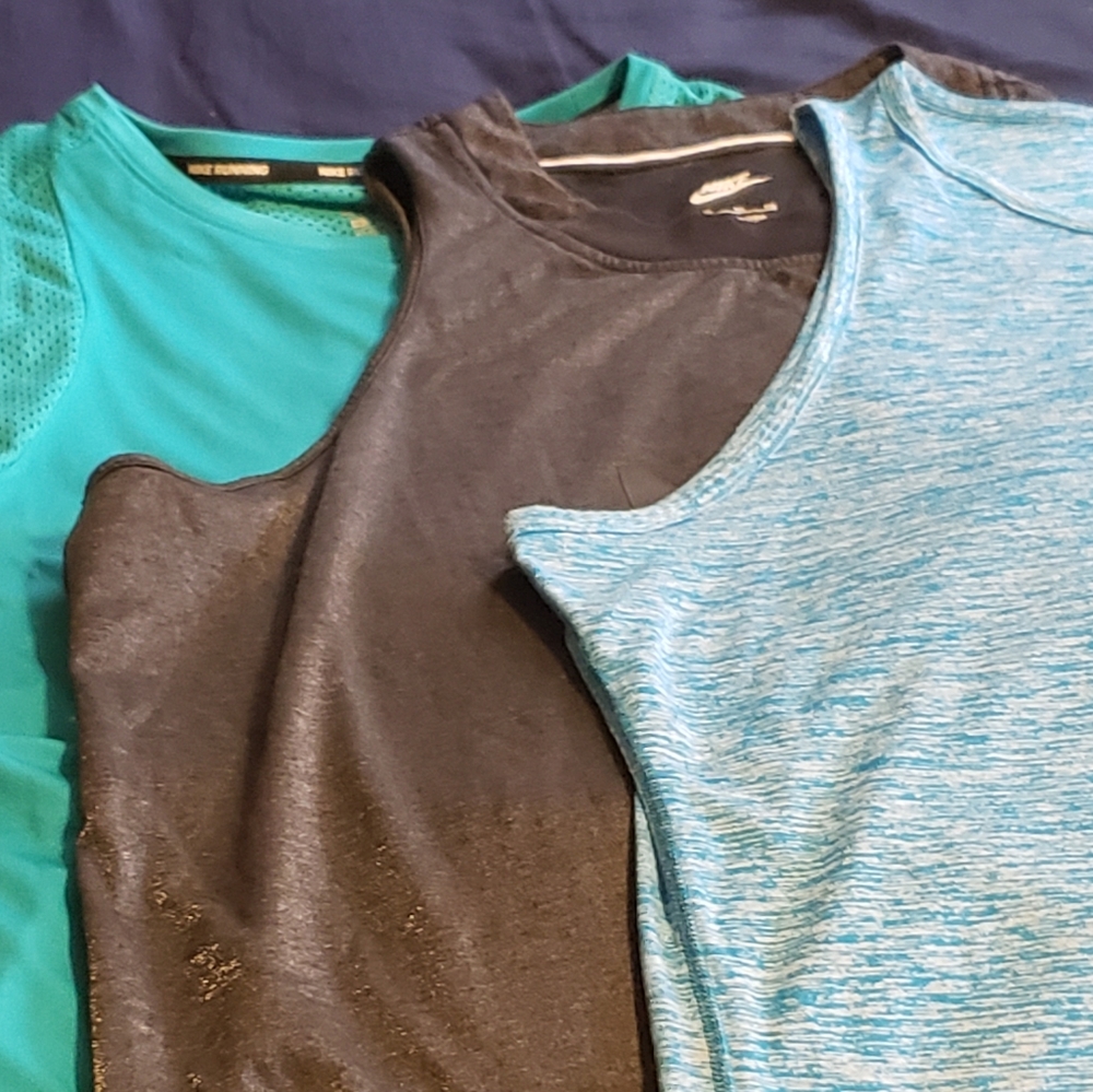 3 nike tanks